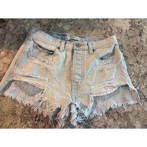 Vintage‎ Y2K Abercrombie & Fitch Light Wash Distressed Denim Booty Shorts Sz 2